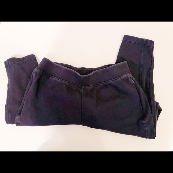 Lululemon size 6 navy sweats - Picture 2 of 2